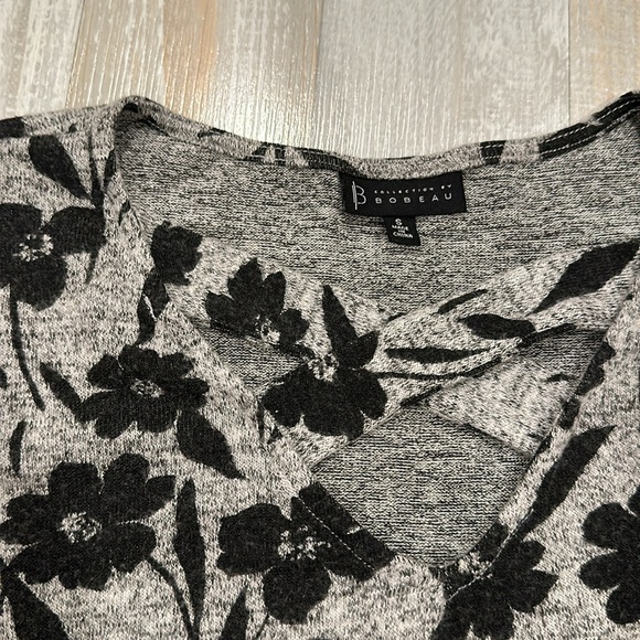 Bobeau Pullover Soft Top NWT - Picture 2 of 4